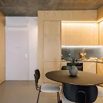 Azenhas - 1 Bedroom And Parking In Santo Antonio * Lisboa