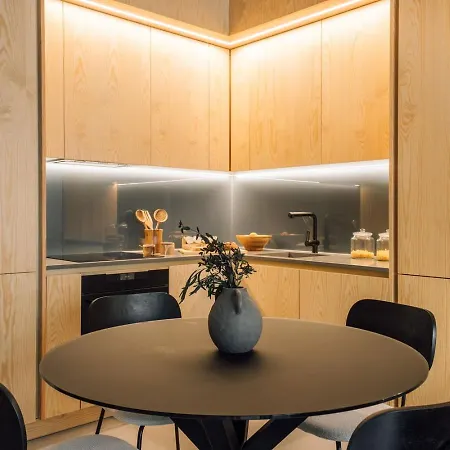 Appartement Azenhas - 1 Bedroom And Parking In Santo Antonio Lissabon