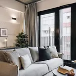 Azenhas - 1 Bedroom And Parking In Santo Antonio Lisboa